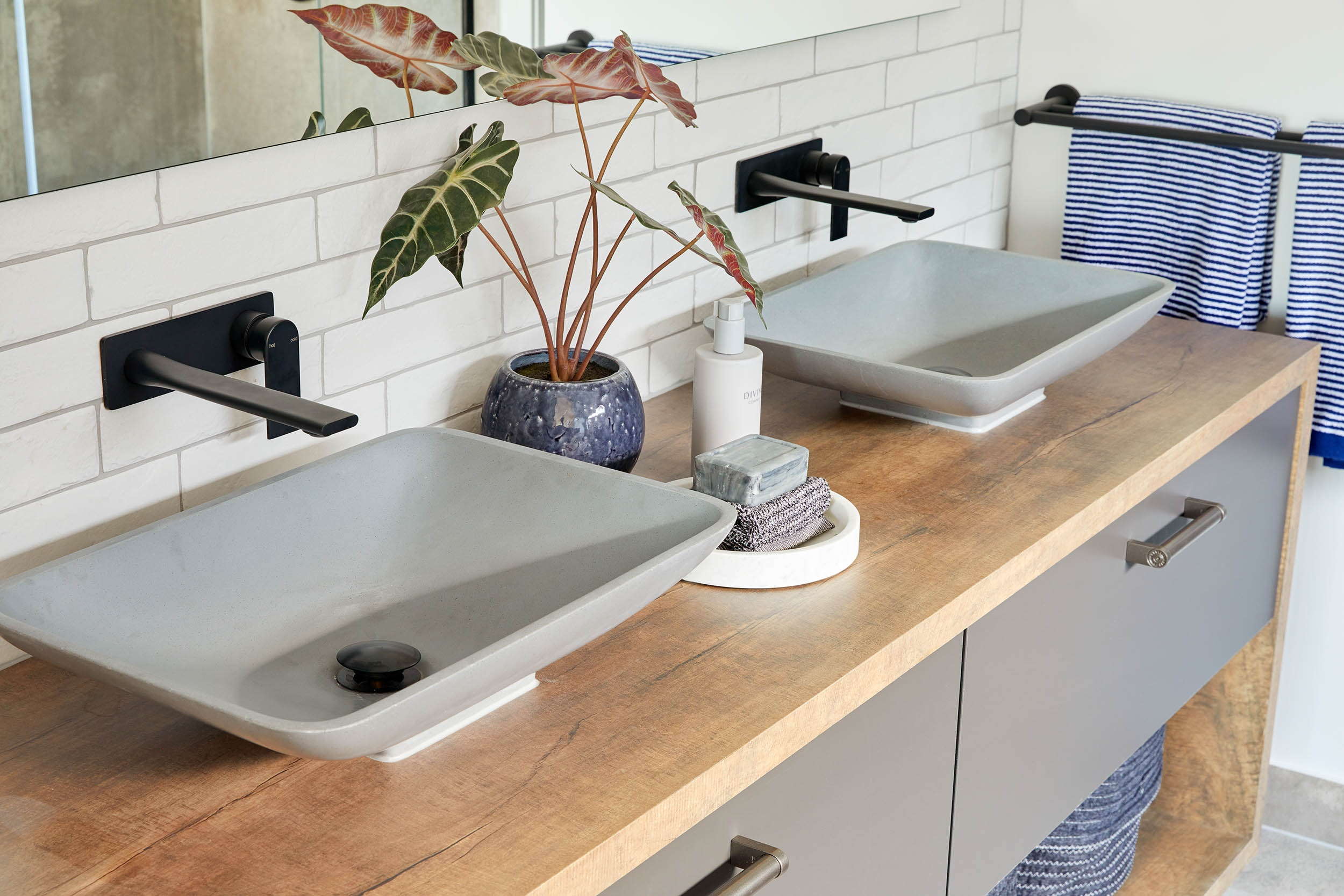 instilling-some-classic-blue-into-your-home
